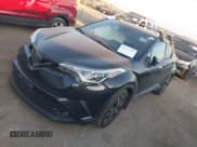 ✅ 2018 Toyota C-HR XLE • VIN: NMTKHMBX8JR057336 • Lot: 43474828. Wystawiony na IAAI z przebiegiem 106 151 mil. Bezpłatny archiwum sprzedaży aukcyjnych z USA i szczegółowy raport historii pojazdu na DreamBid. Zdjęcie 2.