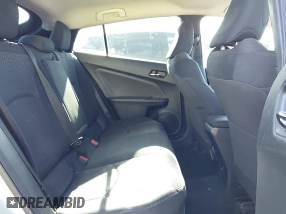 ✅ 2018 Toyota Prius Two • VIN: JTDKBRFU7J3079829 • Lot: 42260117. Wystawiony na IAAI z przebiegiem 181 501 mil. Bezpłatny archiwum sprzedaży aukcyjnych z USA i szczegółowy raport historii pojazdu na DreamBid. Zdjęcie 8.