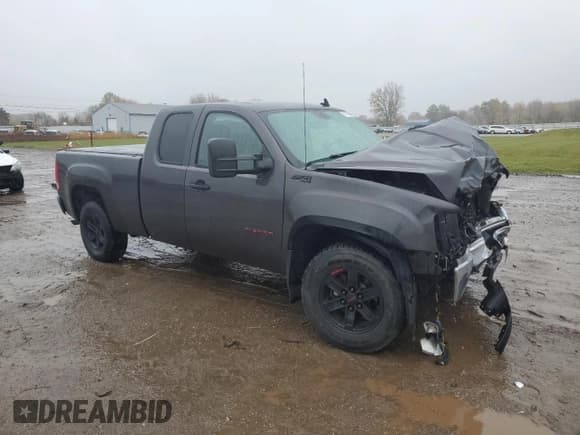 ✅ 2011 GMC Sierra 1500 SLE • VIN: 1GTR2VE31BZ232798 • Lot: 91147805. Listed on Copart with 101,796 mi. Free auction sales archive from the USA and detailed vehicle history report at DreamBid. Image 4.