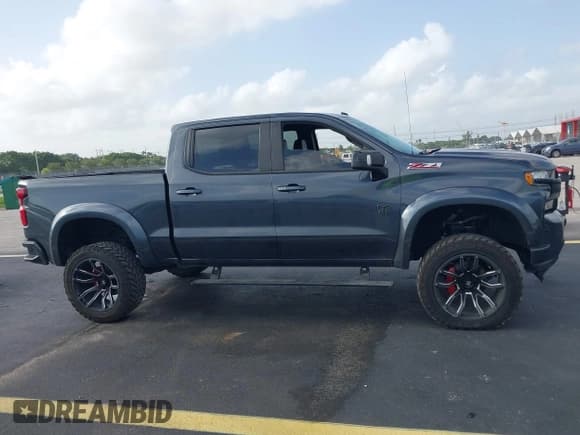 ✅ 2022 Chevrolet Silverado 1500 RST • VIN: 1GCUYEED5NZ162910 • Лот: 42826868. Опубликован ранее на IAAI с пробегом 93 647 миль. Бесплатный доступ к архиву аукционных продаж из США и подробный отчёт об истории автомобиля на DreamBid. Изображение 13.