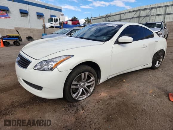 ✅ 2008 Infiniti G37 Journey • VIN: JNKCV64E98M106618 • Лот: 89891575. Опубликован ранее на Copart с пробегом 129 937 миль. Бесплатный доступ к архиву аукционных продаж из США и подробный отчёт об истории автомобиля на DreamBid. Изображение 1.