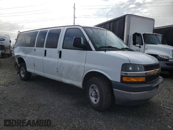 2018 Chevrolet Express Passenger LT с VIN 1GAZGPFG3J1245055, выставлен на аукционе Copart как лот 87807965 с пробегом 106 634 миль миль и Списание • Salvage title. История ставок и продаж доступна на DreamBid. Изображение 4.