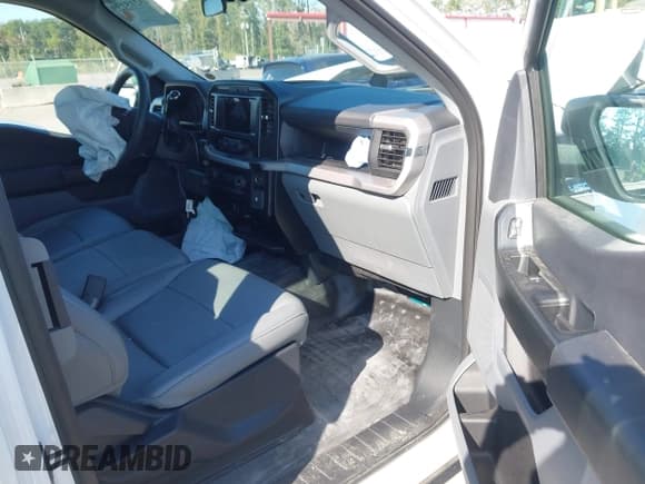 ✅ 2023 Ford F-150 XL • VIN: 1FTFX1E54PKE30970 • Lot: 43215139. Listed on IAAI with 45,532 mi. Free auction sales archive from the USA and detailed vehicle history report at DreamBid. Image 5.