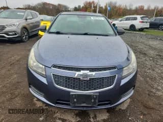 ✅ 2014 Chevrolet Cruze LS • VIN: 1G1PA5SG1E7143825 • Lot: 90257015. Listed on Copart with 171,602 mi. Free auction sales archive from the USA and detailed vehicle history report at DreamBid. Image 5.
