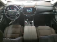 ✅ 2019 Chevrolet Traverse LS • VIN: 1GNERLKW8KJ112256 • Lot: 80810735. Wystawiony na Copart z przebiegiem 161 895 mil. Bezpłatny archiwum sprzedaży aukcyjnych z USA i szczegółowy raport historii pojazdu na DreamBid. Zdjęcie 8.