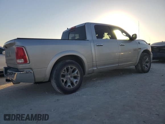 ✅ 2016 Ram 1500 Limited • VIN: 1C6RR7PM4GS248045 • Lot: 82793254. Wystawiony na Copart z przebiegiem 168 389 mil. Bezpłatny archiwum sprzedaży aukcyjnych z USA i szczegółowy raport historii pojazdu na DreamBid. Zdjęcie 3.