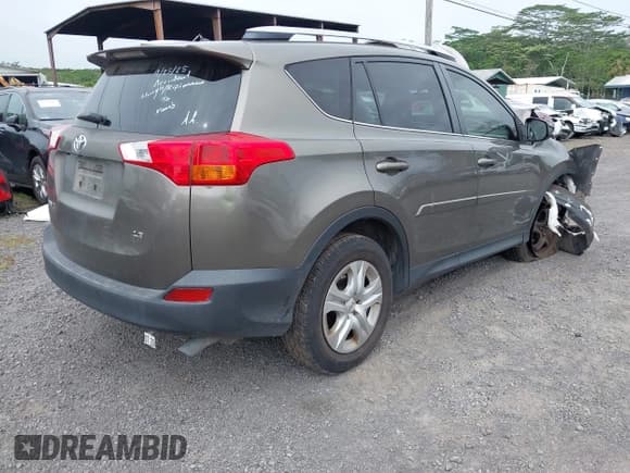✅ 2014 Toyota RAV4 LE • VIN: JTMZFREV2ED037145 • Lot: 43347778. Listed on IAAI with 97,371 mi. Free auction sales archive from the USA and detailed vehicle history report at DreamBid. Image 4.