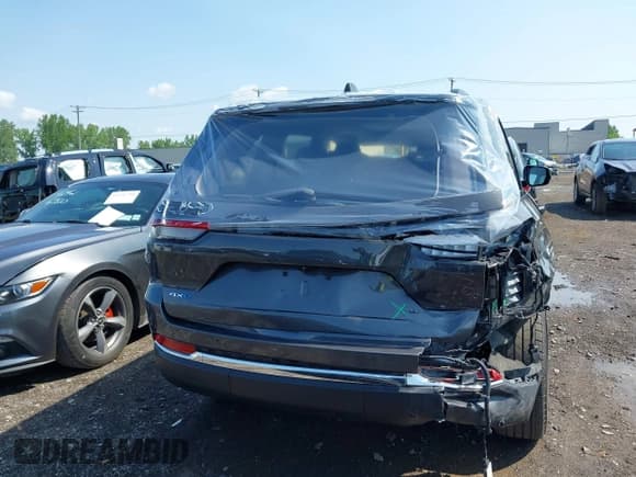 ✅ 2022 Jeep Grand Cherokee • VIN: 1C4RJYB67N8716360 • Lot: 42464479. Listed on IAAI with 17,208 mi. Free auction sales archive from the USA and detailed vehicle history report at DreamBid. Image 16.