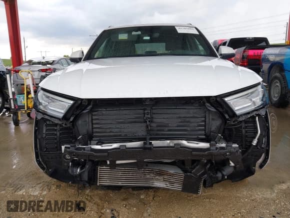 ✅ 2020 Audi Q5 Premium • VIN: WA1ANAFY0L2024021 • Lot: 42705081. Wystawiony na IAAI z przebiegiem 127 510 mil. Bezpłatny archiwum sprzedaży aukcyjnych z USA i szczegółowy raport historii pojazdu na DreamBid. Zdjęcie 13.