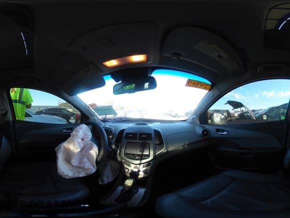 2013 Chevrolet Sonic LTZ с VIN 1G1JE5SB6D4224964, выставлен на аукционе IAAI как лот 43118732 с пробегом 130 961 миль миль и . История ставок и продаж доступна на DreamBid. Изображение 19.