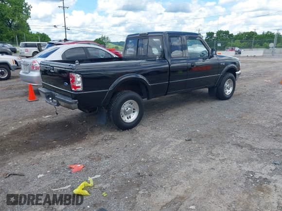 ✅ 1995 Ford Ranger XL • VIN: 1FTCR15U8SPA39207 • Lot: 42227689. Listed on IAAI with 233,779 mi. Free auction sales archive from the USA and detailed vehicle history report at DreamBid. Image 4.