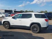 ✅ 2018 GMC Acadia SLT • VIN: 1GKKNMLS5JZ232142 • Lot: 43493422. Wystawiony na IAAI z przebiegiem 86 841 mil. Bezpłatny archiwum sprzedaży aukcyjnych z USA i szczegółowy raport historii pojazdu na DreamBid. Zdjęcie 14.