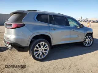 ✅ 2024 GMC Acadia AWD Denali • VIN: 1GKENRKS2RJ194228 • Lot: 83751564. Wystawiony na Copart z przebiegiem 768 mil. Bezpłatny archiwum sprzedaży aukcyjnych z USA i szczegółowy raport historii pojazdu na DreamBid. Zdjęcie 3.