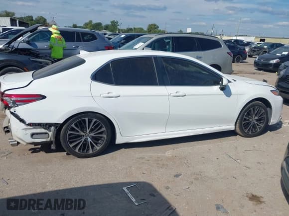✅ 2019 Toyota Camry SE • VIN: 4T1B11HK5KU789268 • Лот: 43319926. Опубликован ранее на IAAI с пробегом 115 616 миль. Бесплатный доступ к архиву аукционных продаж из США и подробный отчёт об истории автомобиля на DreamBid. Изображение 12.