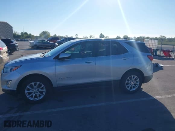 ✅ 2019 Chevrolet Equinox LT • VIN: 2GNAXTEV1K6205043 • Lot: 43314261. Wystawiony na IAAI z przebiegiem 105 624 mil. Bezpłatny archiwum sprzedaży aukcyjnych z USA i szczegółowy raport historii pojazdu na DreamBid. Zdjęcie 14.