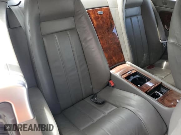 ✅ 2005 Bentley Continental GT GT • VIN: SCBCR63W35C028387 • Lot: 54563055. Wystawiony na Copart z przebiegiem Nie podano. Bezpłatny archiwum sprzedaży aukcyjnych z USA i szczegółowy raport historii pojazdu na DreamBid. Zdjęcie 10.