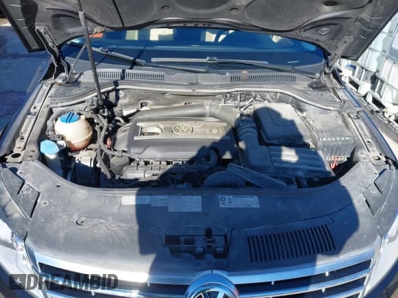 ✅ 2013 Volkswagen CC R-Line • VIN: WVWBP7AN1DE500863 • Lot: 40929279. Listed on IAAI with 150,379 mi. Free auction sales archive from the USA and detailed vehicle history report at DreamBid. Image 10.