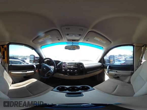 2007 Chevrolet Silverado 2500HD LTZ z VIN 1GCHK29647E559645, wystawiony jako IAAI lot #42429022 z przebiegiem 208 743 mil mil oraz . Historia ofert i sprzedaży dostępna na DreamBid. Obrazek 19.