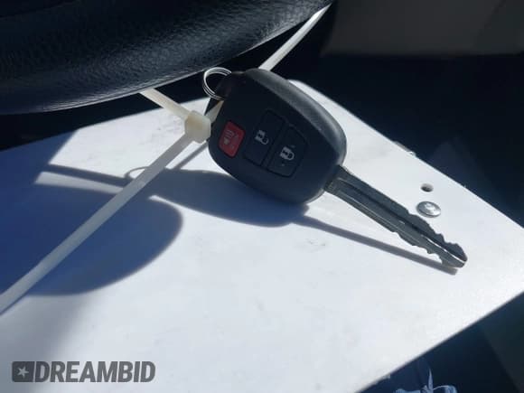 ✅ 2024 Toyota Corolla Cross L • VIN: 7MUAAAAG1RV115600 • Lot: 43462276. Wystawiony na IAAI z przebiegiem 18 891 mil. Bezpłatny archiwum sprzedaży aukcyjnych z USA i szczegółowy raport historii pojazdu na DreamBid. Zdjęcie 11.