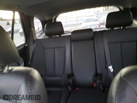 ✅ 2012 Hyundai Santa Fe Limited • VIN: 5XYZK4AGXCG145498 • Lot: 77532524. Wystawiony na Copart z przebiegiem 90 677 mil. Bezpłatny archiwum sprzedaży aukcyjnych z USA i szczegółowy raport historii pojazdu na DreamBid. Zdjęcie 10.