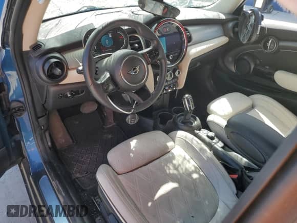 2022 MINI Hardtop Cooper with VIN WMW33DH03N2R20990, listed as a Copart auction lot 80755925 with 43,604 mi miles and Salvage title. Bid and sale history available at DreamBid. Image 8.
