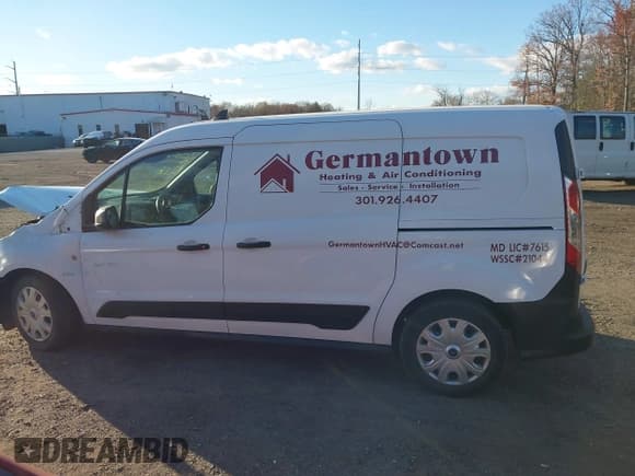 ✅ 2022 Ford Transit Connect XL • VIN: NM0LS7S24N1521316 • Lot: 43665410. Listed on IAAI with 44,181 mi. Free auction sales archive from the USA and detailed vehicle history report at DreamBid. Image 14.