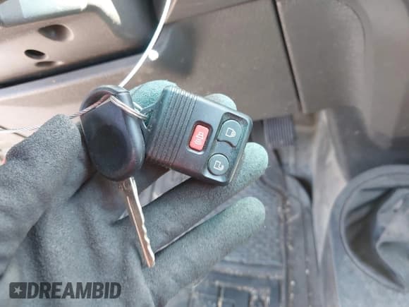 ✅ 2010 Ford F-150 XL • VIN: 1FTEX1EW9AKC34275 • Лот: 42183779. Опубликован ранее на IAAI с пробегом 261 624 миль. Бесплатный доступ к архиву аукционных продаж из США и подробный отчёт об истории автомобиля на DreamBid. Изображение 11.