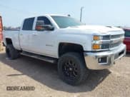 ✅ 2019 Chevrolet Silverado 2500HD LT • VIN: 1GC1KSEY5KF121647 • Лот: 41936127. Опубликован ранее на IAAI с пробегом 117 059 миль. Бесплатный доступ к архиву аукционных продаж из США и подробный отчёт об истории автомобиля на DreamBid. Изображение 1.