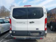 ✅ 2018 Ford Transit Passenger XL • VIN: 1FBZX2YM1JKA33699 • Lot: 41786863. Wystawiony na IAAI z przebiegiem 138 735 mil. Bezpłatny archiwum sprzedaży aukcyjnych z USA i szczegółowy raport historii pojazdu na DreamBid. Zdjęcie 16.