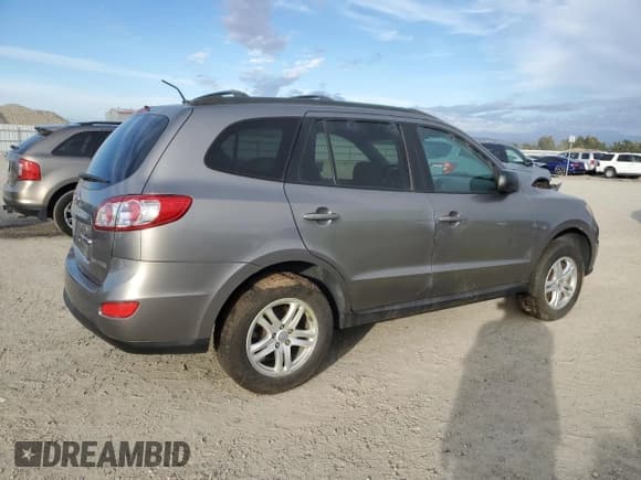 ✅ 2011 Hyundai Santa Fe GLS • VIN: 5XYZG3ABXBG031287 • Lot: 76986224. Listed on Copart with 200,398 mi. Free auction sales archive from the USA and detailed vehicle history report at DreamBid. Image 3.