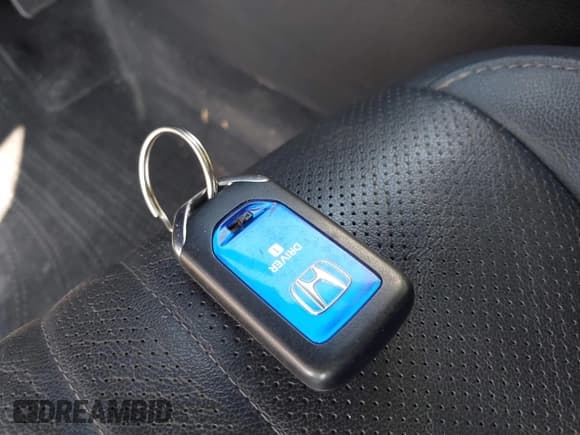 ✅ 2019 Honda Accord Touring • VIN: 1HGCV3F90KA013626 • Lot: 43214189. Wystawiony na IAAI z przebiegiem 126 242 mil. Bezpłatny archiwum sprzedaży aukcyjnych z USA i szczegółowy raport historii pojazdu na DreamBid. Zdjęcie 11.