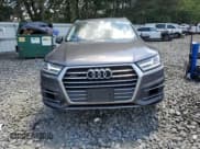 ✅ 2019 Audi Q7 Premium • VIN: WA1AAAF74KD009866 • Lot: 63897575. Wystawiony na Copart z przebiegiem 118 679 mil. Bezpłatny archiwum sprzedaży aukcyjnych z USA i szczegółowy raport historii pojazdu na DreamBid. Zdjęcie 5.