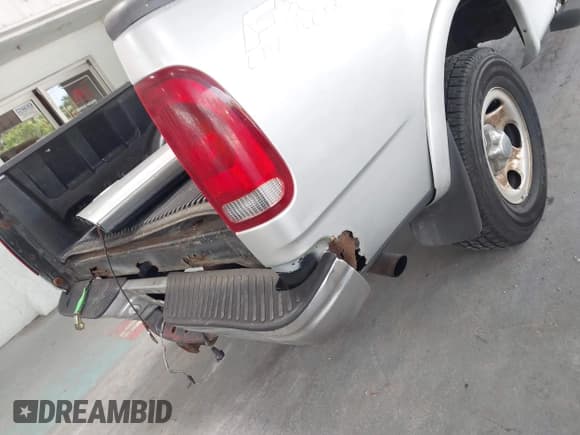 ✅ 2003 Ford F-150 XL • VIN: 2FTRX18W03CA23003 • Lot: 42403479. Listed on IAAI with 316,789 mi. Free auction sales archive from the USA and detailed vehicle history report at DreamBid. Image 12.