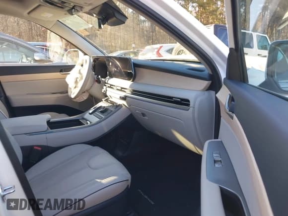 ✅ 2024 Hyundai Palisade Limited • VIN: KM8R54GEXRU804681 • Лот: 41399146. Опубликован ранее на IAAI с пробегом 12 715 миль. Бесплатный доступ к архиву аукционных продаж из США и подробный отчёт об истории автомобиля на DreamBid. Изображение 5.