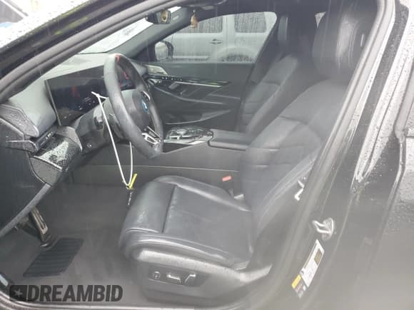 ✅ 2024 BMW i5 M60 • VIN: WBY43FK06RCR21920 • Lot: 43002445. Listed on Copart with 26,452 mi. Free auction sales archive from the USA and detailed vehicle history report at DreamBid. Image 7.