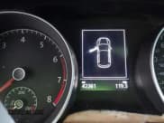 ✅ 2020 Volkswagen Golf TSI • VIN: 3VWG57AU9LM001513 • Lot: 42245723. Wystawiony na IAAI z przebiegiem 42 261 mil. Bezpłatny archiwum sprzedaży aukcyjnych z USA i szczegółowy raport historii pojazdu na DreamBid. Zdjęcie 7.