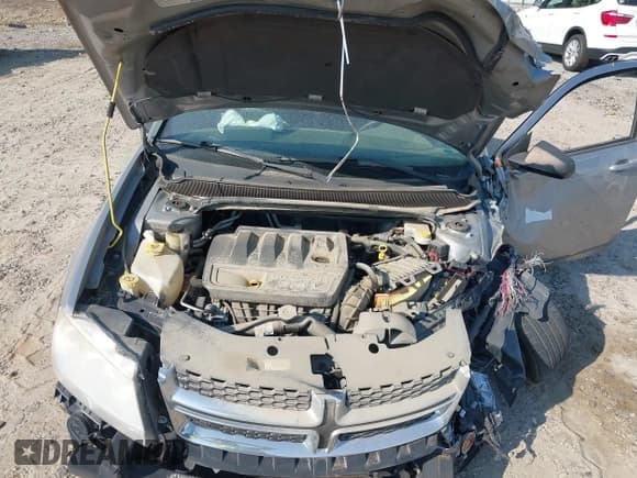 ✅ 2014 Dodge Avenger SE • VIN: 1C3CDZAB1EN170016 • Lot: 40234050. Wystawiony na IAAI z przebiegiem Nie podano. Bezpłatny archiwum sprzedaży aukcyjnych z USA i szczegółowy raport historii pojazdu na DreamBid. Zdjęcie 10.