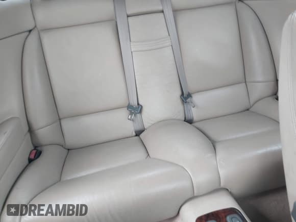 ✅ 1999 Volvo C70 • VIN: YV1NC56D1XJ002455 • Lot: 43270750. Wystawiony na IAAI z przebiegiem 93 591 mil. Bezpłatny archiwum sprzedaży aukcyjnych z USA i szczegółowy raport historii pojazdu na DreamBid. Zdjęcie 8.