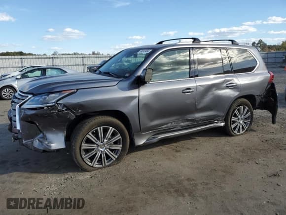 ✅ 2017 Lexus LX 570 • VIN: JTJHY7AX9H4232274 • Lot: 75813464. Listed on Copart with 51,256 mi. Free auction sales archive from the USA and detailed vehicle history report at DreamBid. Image 1.