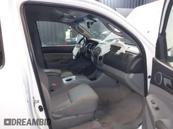 ✅ 2009 Toyota Tacoma • VIN: 5TEMU52N89Z620734 • Lot: 41365825. Wystawiony na IAAI z przebiegiem 336 070 mil. Bezpłatny archiwum sprzedaży aukcyjnych z USA i szczegółowy raport historii pojazdu na DreamBid. Zdjęcie 5.