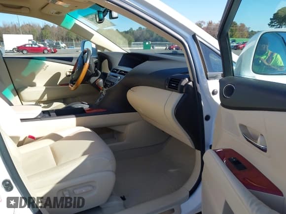 ✅ 2011 Lexus RX 350 • VIN: 2T2BK1BA2BC105772 • Lot: 43687811. Listed on IAAI with 97,094 mi. Free auction sales archive from the USA and detailed vehicle history report at DreamBid. Image 5.