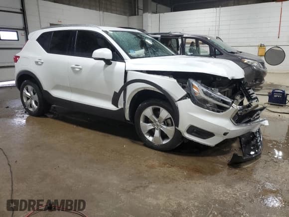 ✅ 2021 Volvo XC40 Momentum • VIN: YV4AC2HK8M2603055 • Лот: 79529454. Опубликован ранее на Copart с пробегом 71 277 миль. Бесплатный доступ к архиву аукционных продаж из США и подробный отчёт об истории автомобиля на DreamBid. Изображение 4.