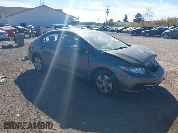 ✅ 2014 Honda Civic LX • VIN: 19XFB2F52EE208589 • Lot: 43560605. Wystawiony na IAAI z przebiegiem 128 055 mil. Bezpłatny archiwum sprzedaży aukcyjnych z USA i szczegółowy raport historii pojazdu na DreamBid. Zdjęcie 1.