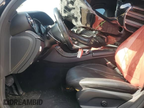 ✅ 2019 Mercedes-Benz E 300 • VIN: WDDZF4JB8KA577407 • Lot: 89868405. Listed on Copart with 195,469 mi. Free auction sales archive from the USA and detailed vehicle history report at DreamBid. Image 7.