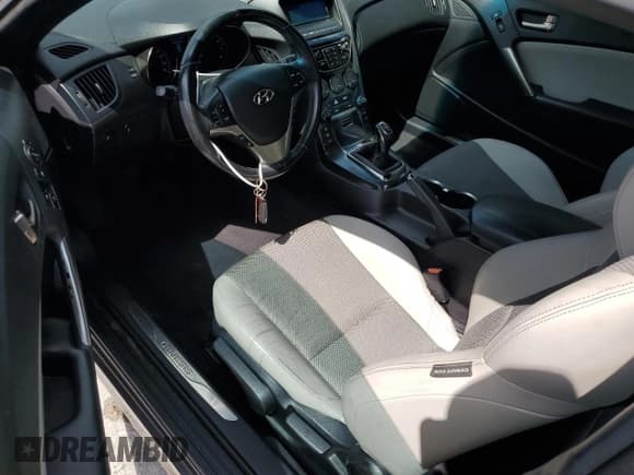 ✅ 2015 Hyundai Genesis Coupe 3.8L Base • VIN: KMHHT6KJ5FU130128 • Lot: 54732785. Wystawiony na Copart z przebiegiem 67 963 mil. Bezpłatny archiwum sprzedaży aukcyjnych z USA i szczegółowy raport historii pojazdu na DreamBid. Zdjęcie 8.