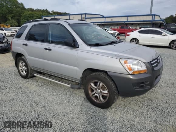 ✅ 2008 Kia Sportage LX • VIN: KNDJF723087481244 • Лот: 82346605. Опубликован ранее на Copart с пробегом 101 175 миль. Бесплатный доступ к архиву аукционных продаж из США и подробный отчёт об истории автомобиля на DreamBid. Изображение 4.