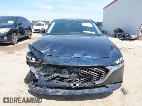 ✅ 2025 Mazda 3 S Select Sport • VIN: 3MZBPABM4SM468434 • Lot: 41888549. Listed on IAAI with 822 mi. Free auction sales archive from the USA and detailed vehicle history report at DreamBid. Image 12.