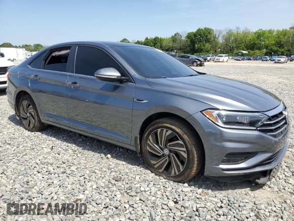 ✅ 2019 Volkswagen Jetta SEL Premium • VIN: 3VWGB7BU8KM133538 • Lot: 50101564. Wystawiony na Copart z przebiegiem 53 901 mil. Bezpłatny archiwum sprzedaży aukcyjnych z USA i szczegółowy raport historii pojazdu na DreamBid. Zdjęcie 4.