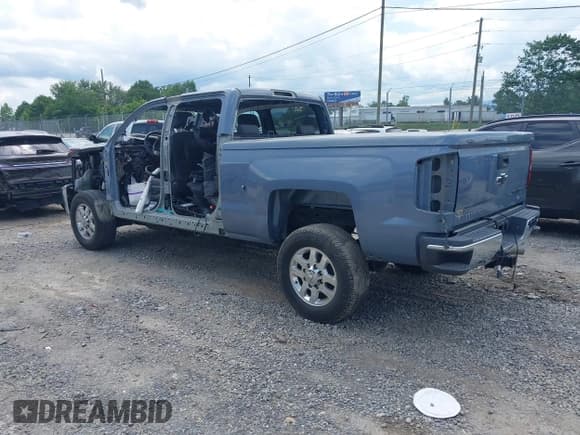 ✅ 2015 Chevrolet Silverado 2500HD LT • VIN: 1GC1CVE85FF587440 • Lot: 42545643. Listed on IAAI with Not provided. Free auction sales archive from the USA and detailed vehicle history report at DreamBid. Image 3.