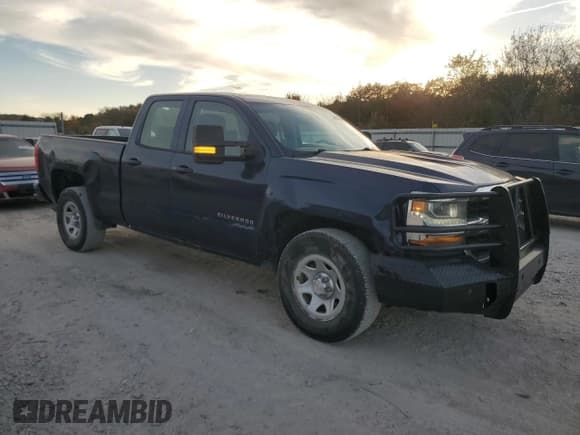 ✅ 2018 Chevrolet Silverado 1500 Work Truck • VIN: 1GCVKNECXJZ237463 • Lot: 93113445. Wystawiony na Copart z przebiegiem 196 469 mil. Bezpłatny archiwum sprzedaży aukcyjnych z USA i szczegółowy raport historii pojazdu na DreamBid. Zdjęcie 4.